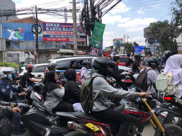 Warga Bandung Barat Keluhkan Kemacetan di Jalur Padalarang Akibat Pekerjaan Saluran Air